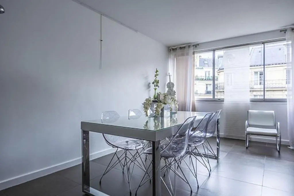 Apartment Victor Hugo Carrefour Pompe 16e Proche Etoile Et Tour Eiffel